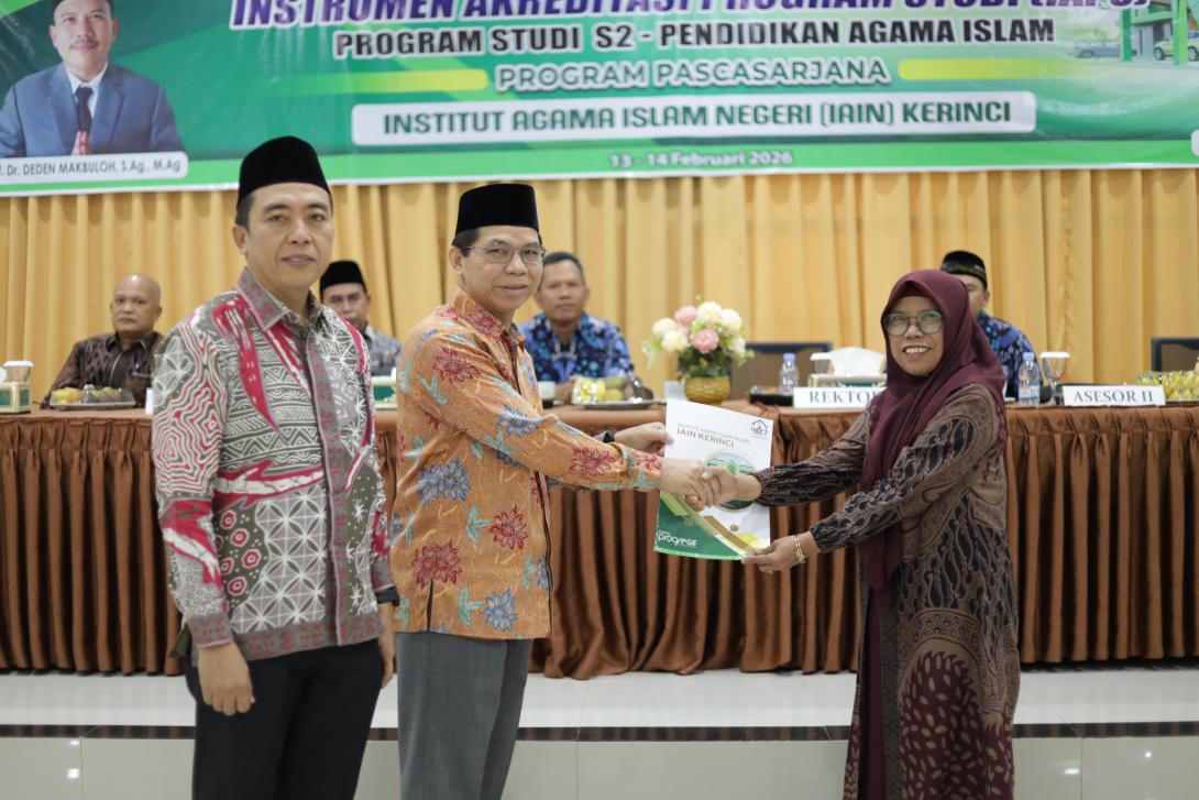 Resmi Miliki Program Doktor! Penyerahan SK S3 Studi Islam Jadi Momentum Emas Pascasarjana 