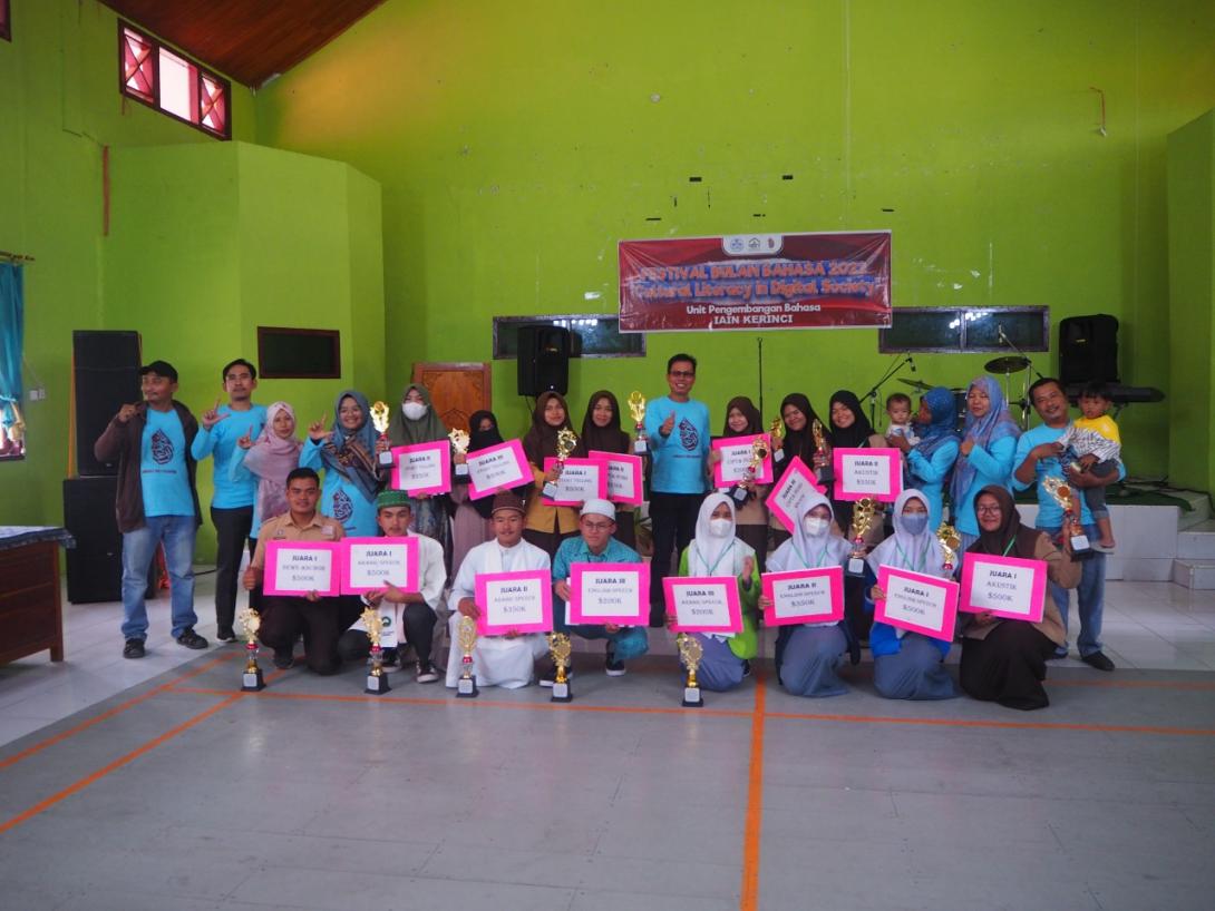 Penutupan Festival Bulan Bahasa UPB IAIN Kerinci 2022